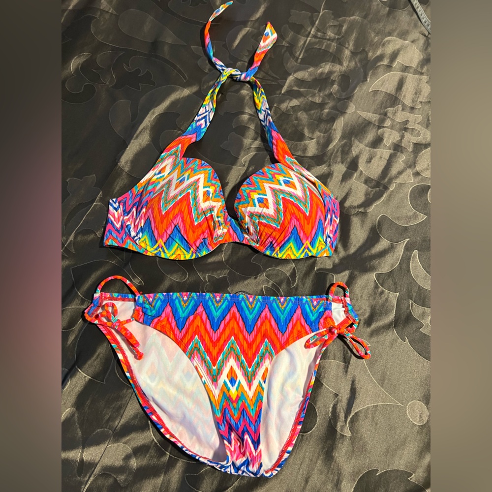 Kenneth Cole Reaction Multicolor Bikini 2 Pc Halter Tie 36D Bra Top Small Bottom